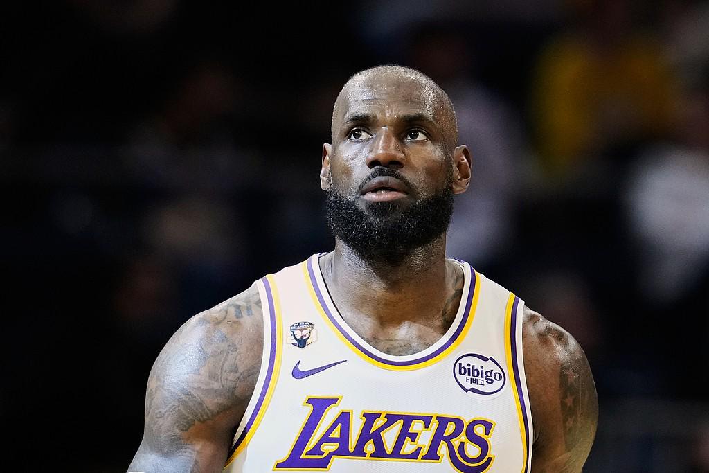 LOL下注网站app-微微发力,詹姆斯15投8中拿下24分,正负值+13